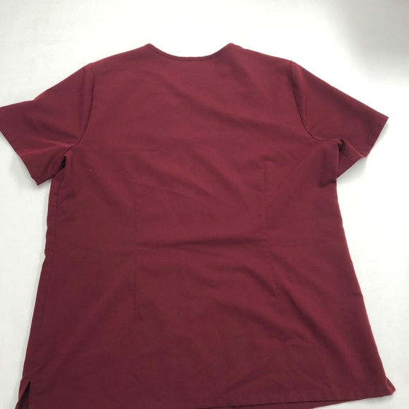 Figs maroon technical collection scrub top Style #FW1100 - Picture 2 of 2